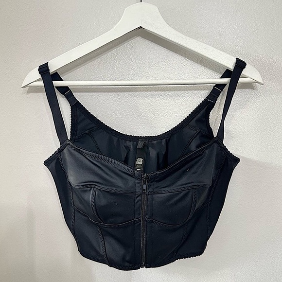 2 PEICE SET SKIMS
Glam Bustier Top and
Glam Pants
SIZE MEDIUM - Picture 4 of 8